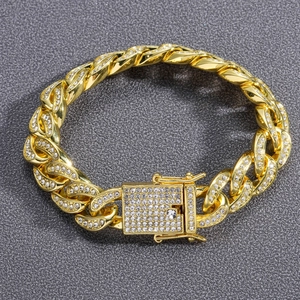 Catena cubana da 13mm placcata in oro con strass completi e chiusura quadrata hip hop