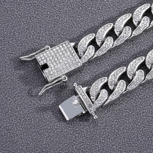 Bracciale cubano hip-hop da uomo 13mm argentato con strass scintillanti e chiusura di sicurezza