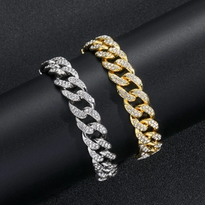 Klassisches 13mm Iced Out Cuban Link Armband in Gold und Silber mit vollem Strassbesatz
