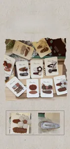 Vues détaillées de 10 barrettes en tissu d'automne avec diverses textures artisanales