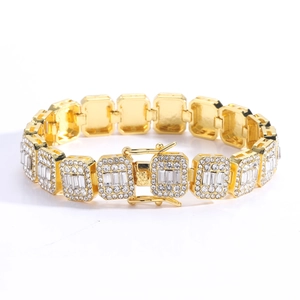 Collier Cuban chain 13mm pour homme en finition dorée avec diamants carrés scintillants