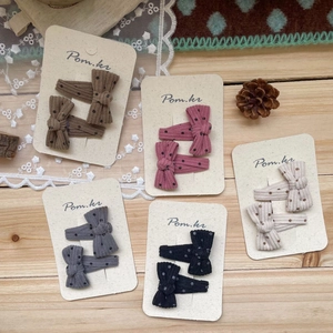 Cinq paires de barrettes à nœuds en velours côtelé à pois pour filles sur cartes