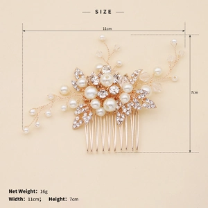 Détail du peigne à cheveux mariée mariée avec perles et strass faits à la main 11x7cm