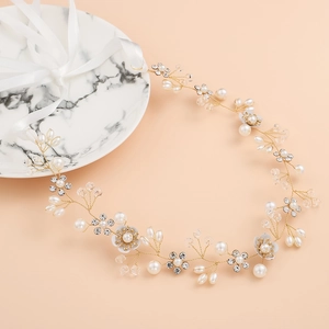 Serre-tête de mariée fait main avec fleurs en métal doré, perles blanches et cristaux