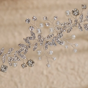 Bandeau de mariée exquis en cristal avec feuilles en alliage argenté et perles de mariage