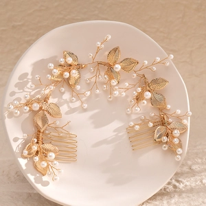 Ensemble de peignes à cheveux de mariée dorés avec feuilles et perles blanches