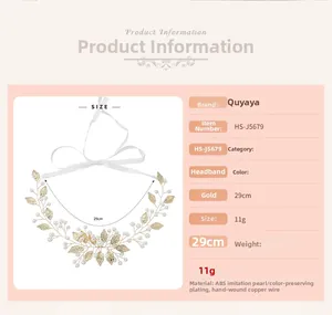 Détail d'un bandeau feuilles dorées fait main avec perles ABS et rubans en soie blanche