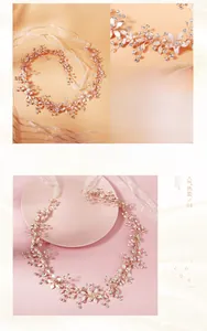Détail d'accessoire de cheveux mariée avec fleurs or rose, strass et perles