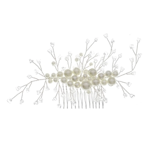 Elegant bridal hair comb with handmade pearls and crystal beads on a silver 7-tooth base