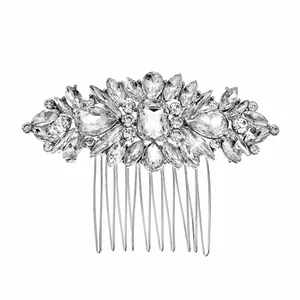 Elegant bridal hair comb with luxury rhinestones and silver crystals in vintage style