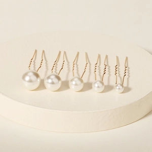 Set of 5 minimalist U-shaped pearl hair pins with gold finish and white pearls
