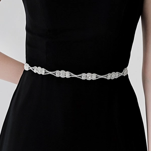 Élégante Ceinture de Mariée en Strass Ruban de Robe de Mariée en Cristal Argent Fleur Réglable en Satin Chaîne de Taille Femme