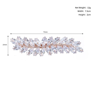 Detailed dimension guide for the marquise-cut zircon leaf barrette showing 7.5cm width