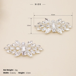 Detail showing dimensions 6.5x2.5cm of rhinestone shoe clips with silver base and crystals