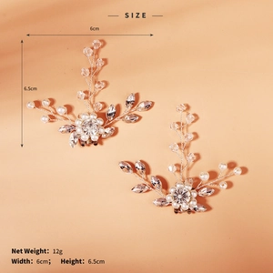 Detailed size view of luxury bridal shoe clip showing 6cm width and 6.5cm height dimensions