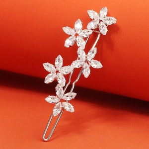 Elegante fermaglio per capelli in argento con fiori di zircone marquise su sfondo arancione