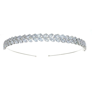 Serre-tête de mariée argenté élégant avec cristaux de zircon en motif de feuilles