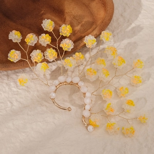 Forest style crystal flower ear cuff with golden wire and white beads for party