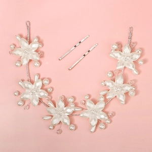 Vigne de Cheveux de Mariée Faite à la Main en Künstliche Perles Bandeau Fleur en Acrylique Blanc Avec Barrettes pour Mariage Fête Enfants Femme Accessoires Cheveux