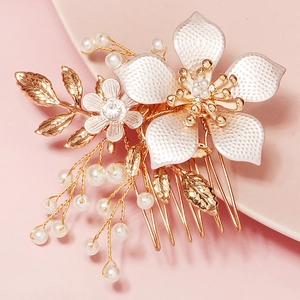 Elegant bridal hair comb with handmade pearls, white crystal flowers and gold alloy leaves