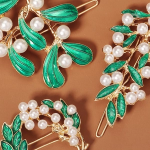 Vintage Haarschmuck-Set aus Goldlegierung mit grüner Emaille und weißen Perlen für Weihnachten