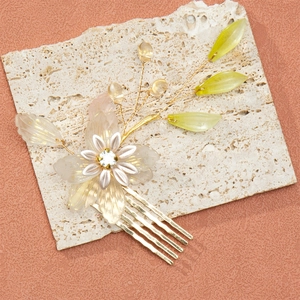 Golden bridal hair comb with pearl flowers and crystal leaves for traditional hanfu style