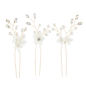Elegant 3-piece bridal hair pin set with white fabric flowers and pearls on gold pins