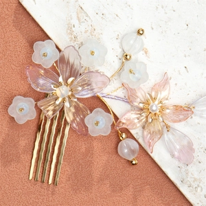 Exquisite Chinese floral hair comb with pink resin petals and pearls for Hanfu styling