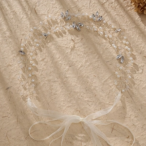 Vigne de cheveux de mariée faite main avec perles blanches et cristaux pour mariage