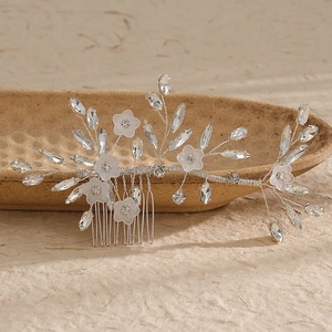Handmade Silver Wedding Hair Comb For Women Elegant Bridal Rhinestone Acrylic Flower Headpiece Western Style Jewelry Gift