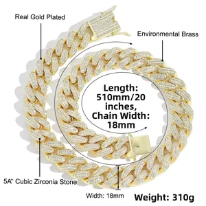 Gros plan détaillé d'un collier maille cubaine 18mm plaqué or 18k avec zircons 5A+
