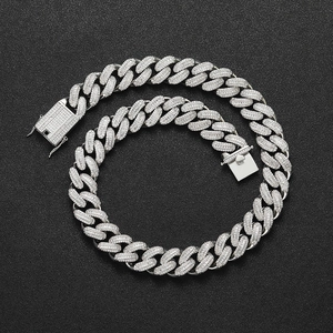 Chaîne cubaine 18mm plaquée argent avec zircons carrés pour homme style hip-hop étincelant
