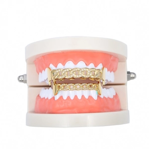 Hip hop gouden grillz set met iced-out Cubaanse schakel design en micro-pave zirkoonstenen