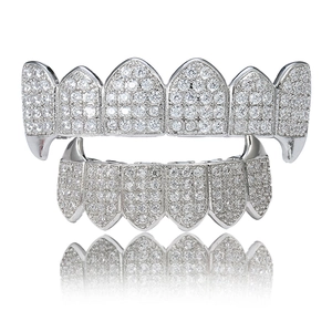 Hip Hop Iced Out Grillz Set Alloy Micro Pave Zirconia Teeth Grills With Vampire Fangs Vampire Teeth Jewelry For Men Women Party
