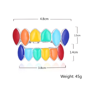 Set de bijoux dentaires arc-en-ciel avec dimensions et poids sur fond blanc pur
