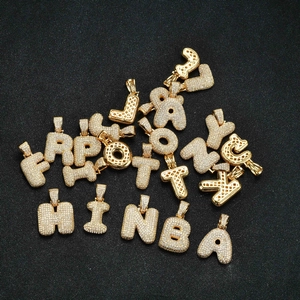 Colgante de letras burbuja hip hop dorado con circonitas para collar personalizado