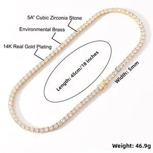 Détail des pierres de zircone 5A 5mm serties sur une chaîne tennis plaquée or 14K