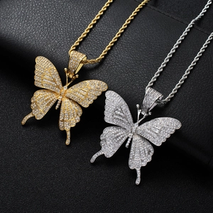 Halskette mit Schmetterlingsanhänger und Zirkonia in Gold und Silber Ausführung