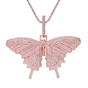 Collier pendentif papillon or rose avec des pierres de zircone roses et blanches