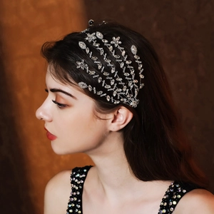 Serre-tête de mariée argenté élégant avec strass marquise brillants pour coiffure de mariage