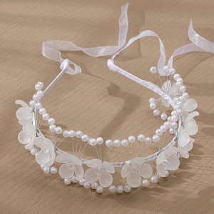 Serre-tête de mariage avec fleurs en acrylique blanches et perles élégantes