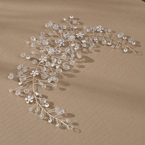 Vigne de cheveux de mariée faite à la main avec cristaux et strass pour coiffure de mariage