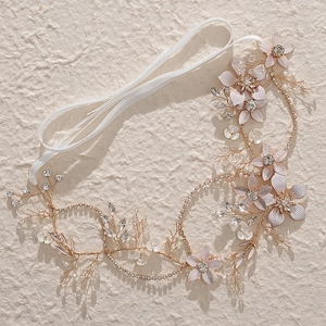 Serre-tête de Mariée Doré Fait Main Avec Fleurs en Strass et Künstliche Perles Ruban de Satin Blanc Bijoux de Cheveux Mariage Femme