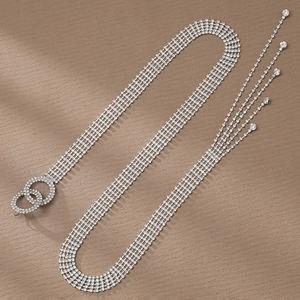 Ceinture chaîne de taille argentée avec strass, cinq rangées de franges et boucle ronde