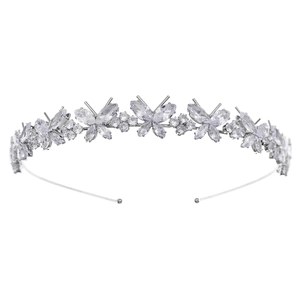 Eleganter Haarreif mit silbernen Schmetterlingen und glänzenden Zirkon-Kristallen