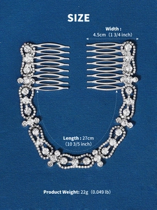 Detail of silver rhinestone bridal hair comb with dimensions 27cm length and 22g weight
