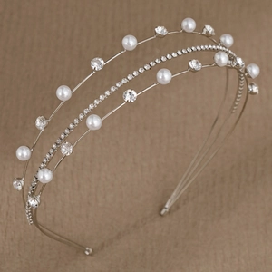 Serre-tête argenté à trois couches avec perles blanches et strass brillants pour mariée