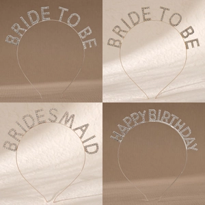 Serre-tête Lettres en Strass Alliage Bride To Be Bridesmaid Happy Birthday Diadème pour Femmes Enterrement de Vie de Jeune Fille Mariage Fête Accessoires de Cheveux