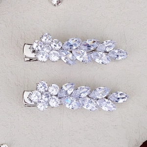 Barrettes à cheveux en cristal argenté en forme de feuille pour coiffure élégante de femme