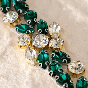 Applique de ceinture de mariée en strass vert émeraude et blanc avec sertissage argent